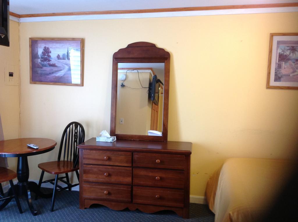 The Moulton Hotel Hampton Extérieur photo